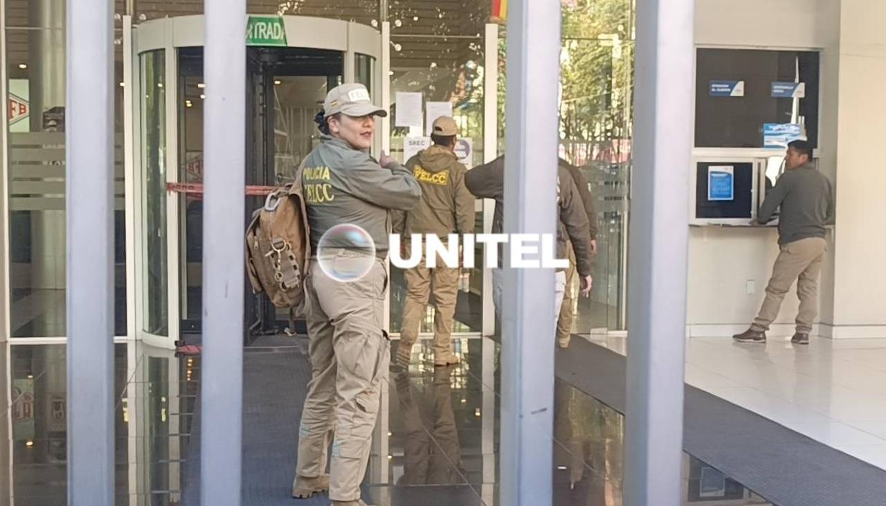 Intervienen oficinas de YPFB en La Paz y Santa Cruz por presunto sobreprecio en compra de crudo