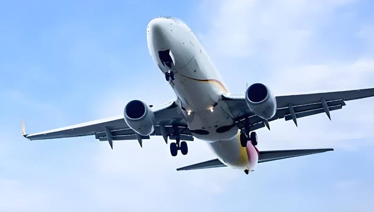 Zamora dice que “está en carpeta el ingreso de líneas aéreas de pasajeros” y una renovación de aviones para BoA