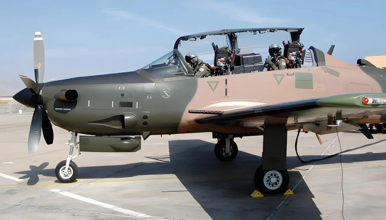 Dos bolivianos fueron detenidos en una base de la Fuerza Aérea de Chile y sospechan de espionaje