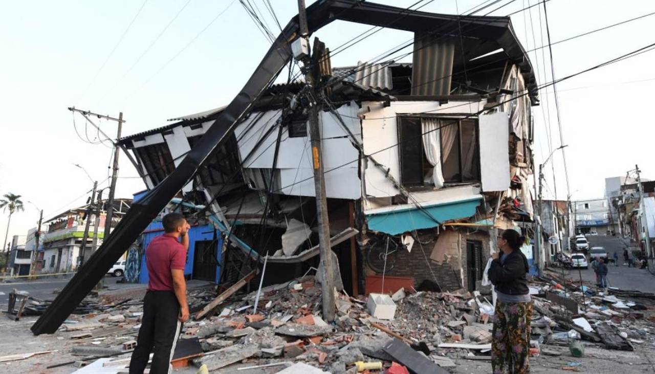 ”La habíamos buscado tanto”, dice madre de joven rescatada tras terremoto en Colombia