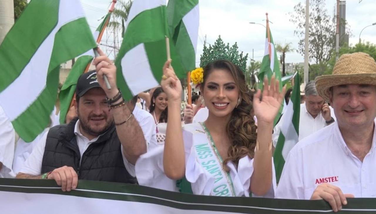 El Día de la Tradición Cruceña se celebró con una gran caravana