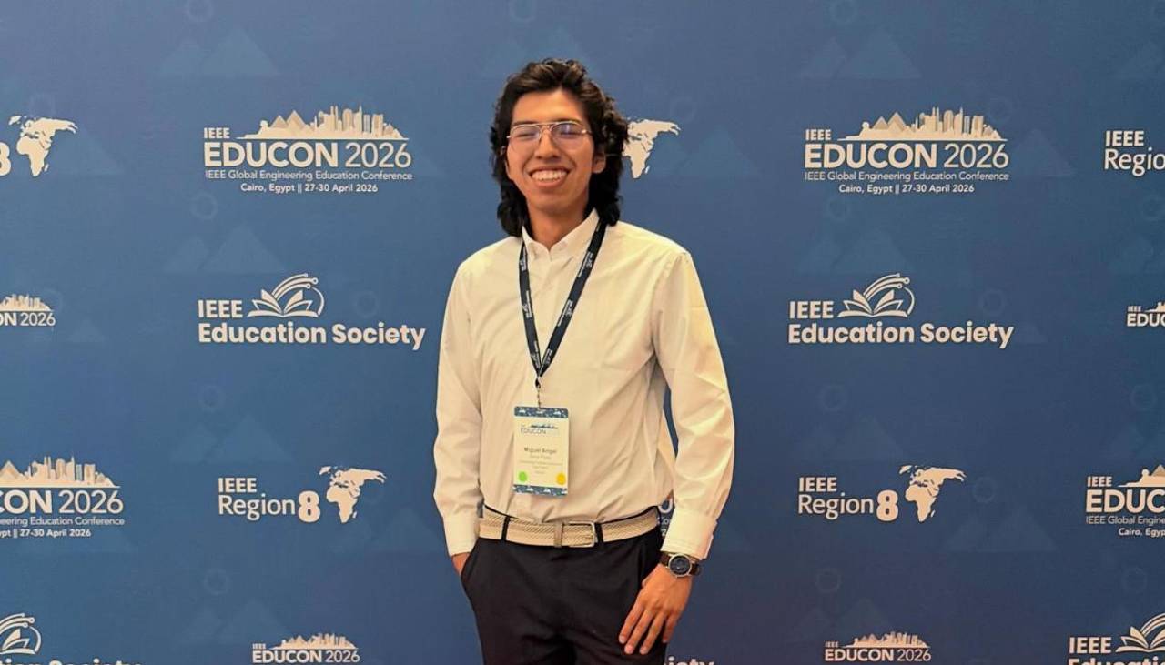Estudiante boliviano busca apoyo para cumplir su sueño aeroespacial en Houston