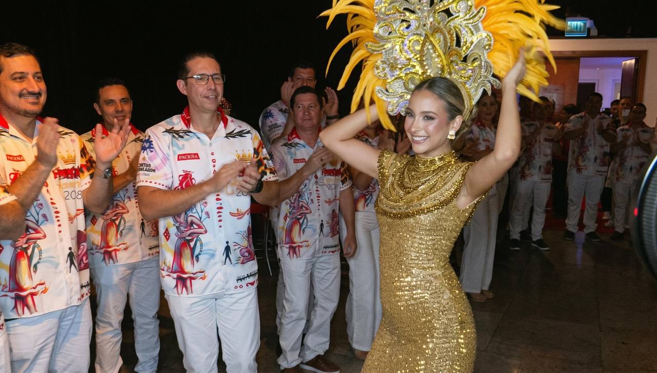Los Haraganes Jrs proclaman a Olga Chávez como su reina para el Carnaval Cruceño 2027