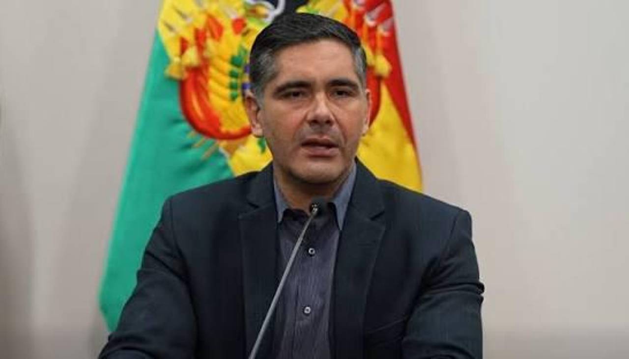 Tras censura de Espinoza, Oscar Mario Justiniano asume el Ministerio de Economía de forma interin 