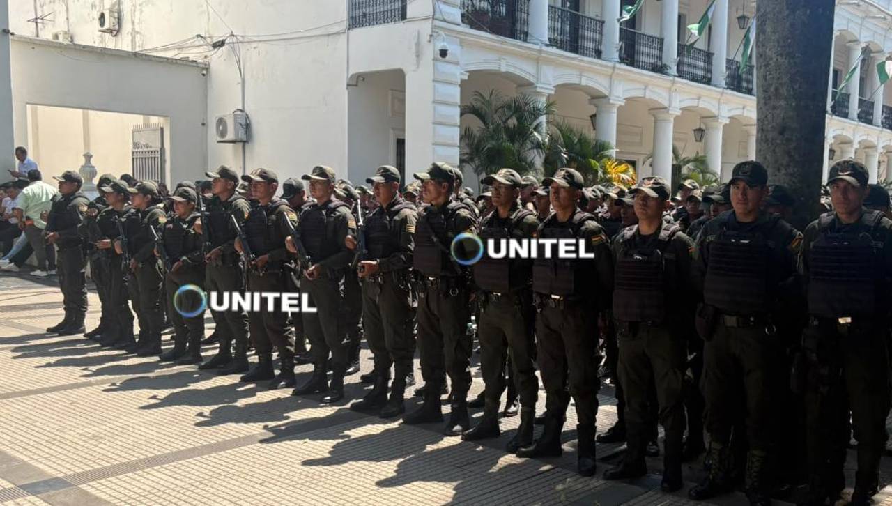 Contingente policial se concentra en la plaza 24 de Septiembre para lanzar nuevo plan de seguridad en fronteras