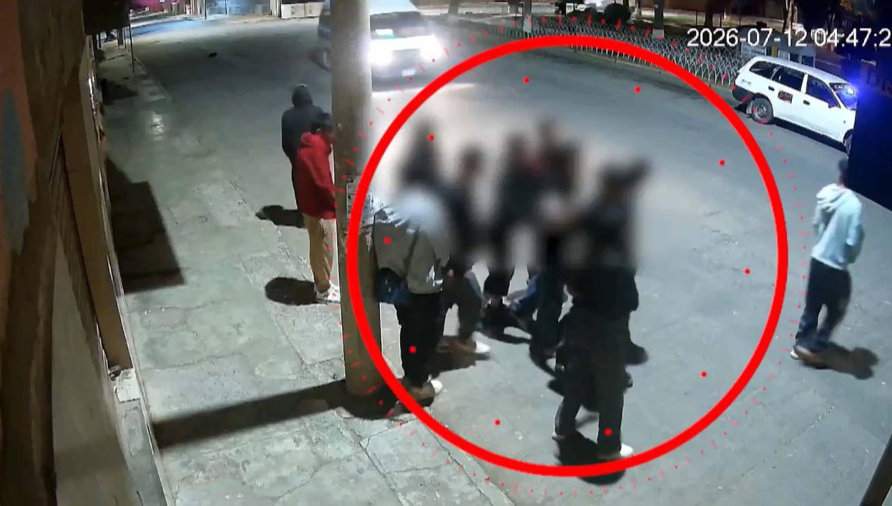 Pandilleros someten a brutal golpiza a un joven hasta dejarlo inconsciente y fue hospitalizado con pronóstico reservado