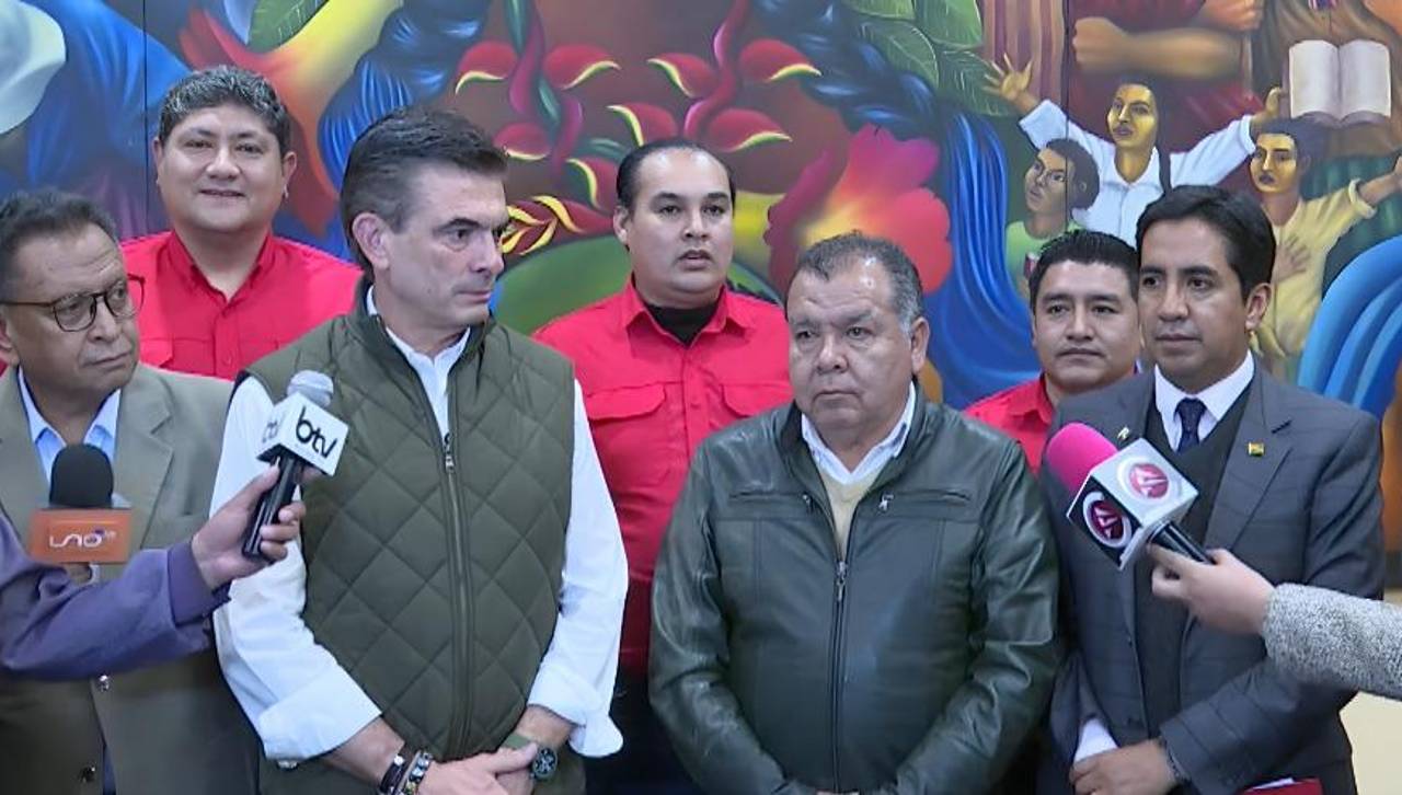 Paz se reúne con la dirigencia de la COD de Santa Cruz, que pide diálogo y que termine el conflicto