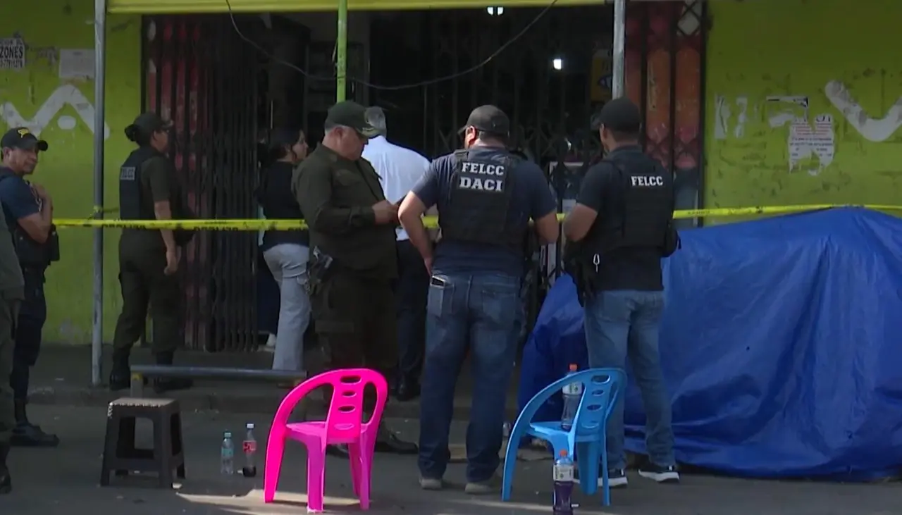 Aprehenden a dos extranjeros por el asesinato de una librecambista en el mercado Mutualista