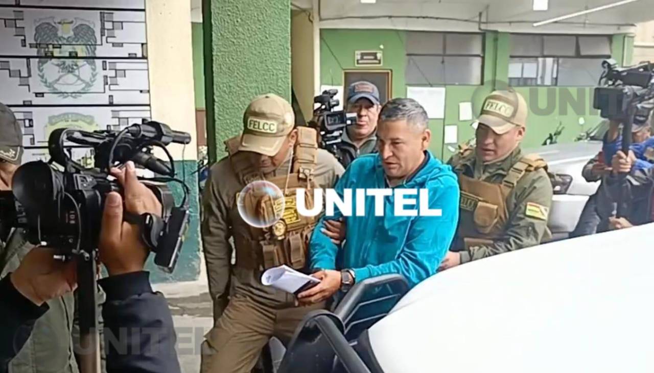 Aprehenden a Bladimir Iraízos, exinterventor de Epsas de La Paz, por el caso “tuberías”