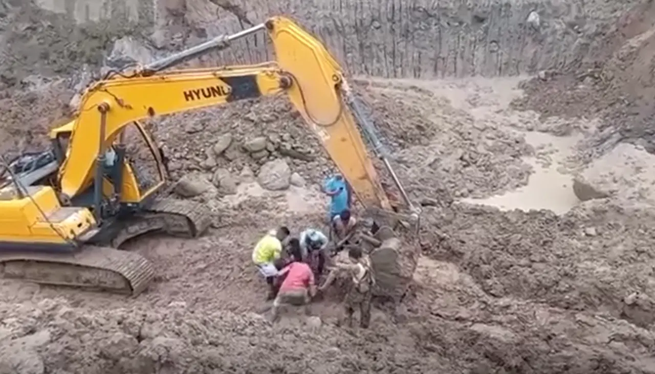 Cinco muertos y dos heridos por el derrumbe de una mina ilegal en Colombia 