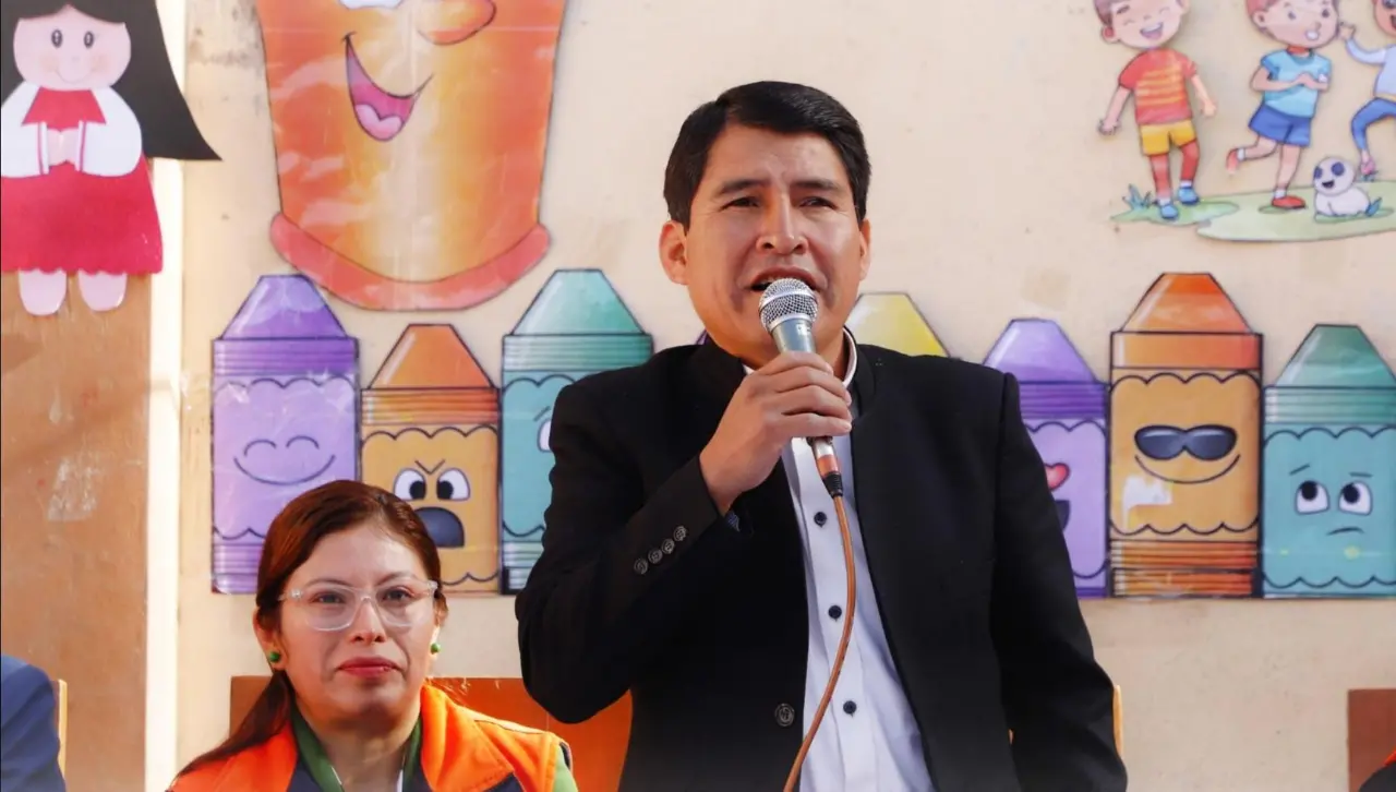 Gobernador de Chuquisaca está “muy delicado” en terapia intensiva tras cirugía de emergencia