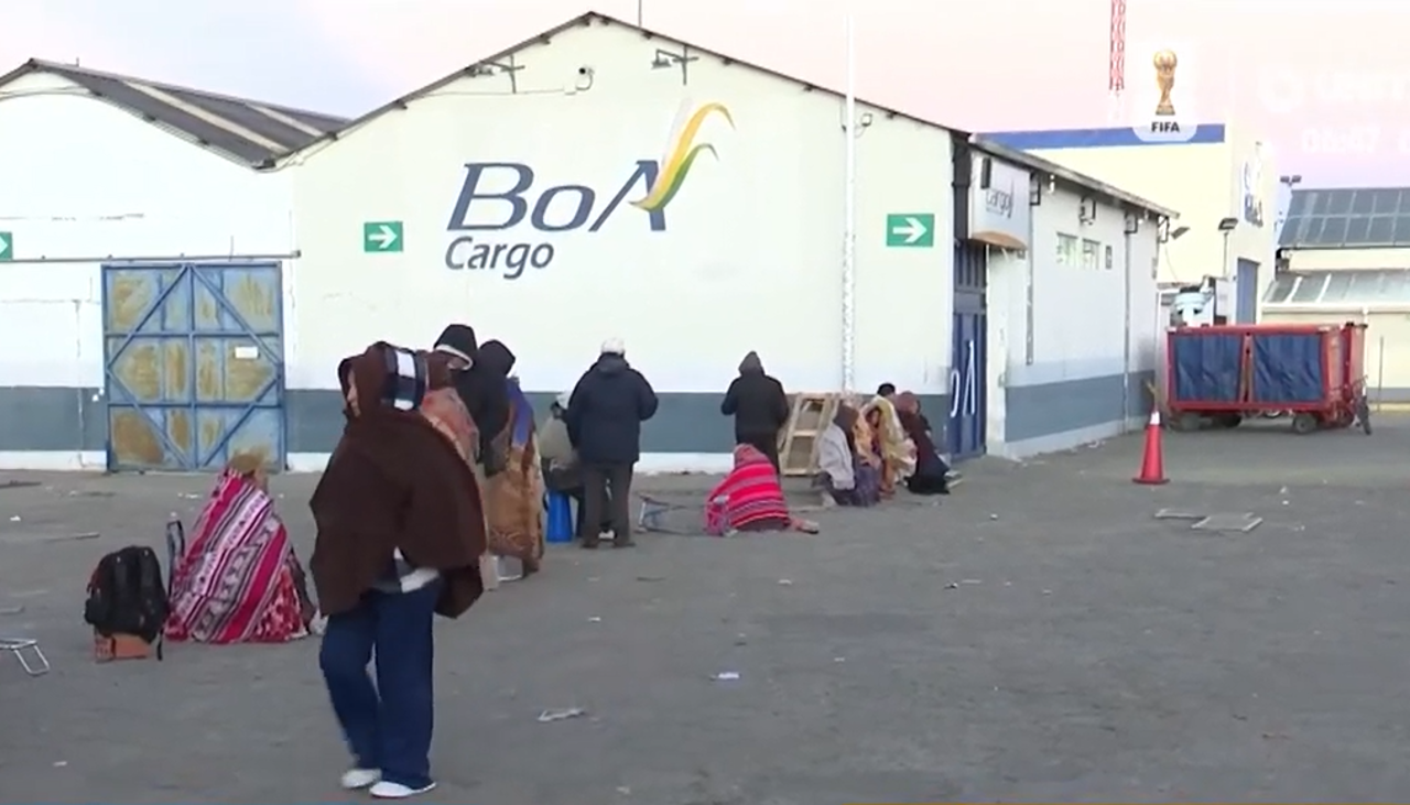 Tome en cuenta: Este jueves solo se hará entrega de encomiendas en el aeropuerto de El Alto y el viernes no habrá atención