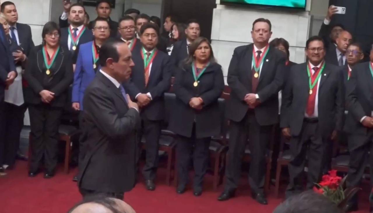 César Dockweiler jura como alcalde del municipio de La Paz 