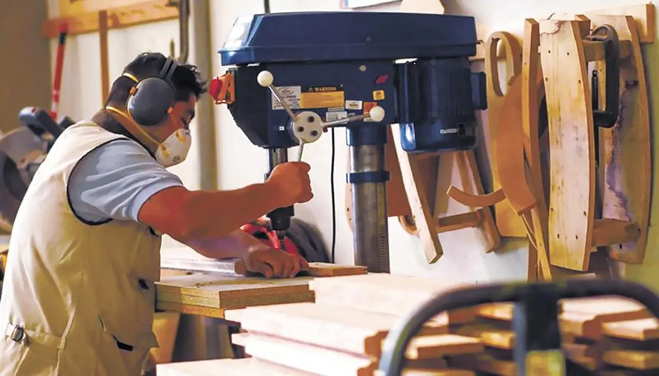 Micro y pequeñas empresas recortan 30% del personal debido a la crisis económica
