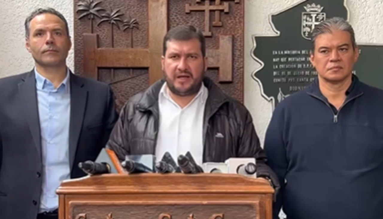 Cívicos denuncian ante la Fiscalía a Evo, Argollo y Salazar por terrorismo y alzamiento armado tras 53 días de bloqueos