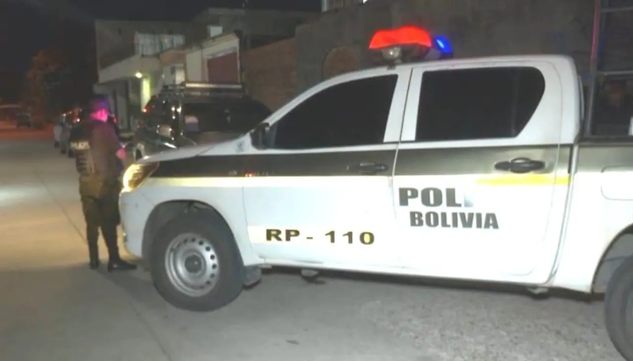 Capturan a un hombre que chocó a un motociclista y se dio a la fuga en Santa Cruz