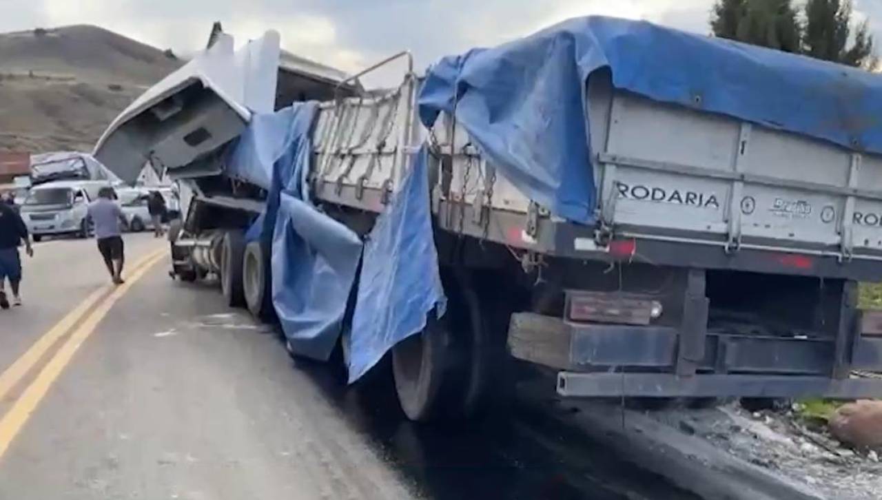 Tránsito sospecha que el chofer de un tráiler es responsable del accidente múltiple en Melga