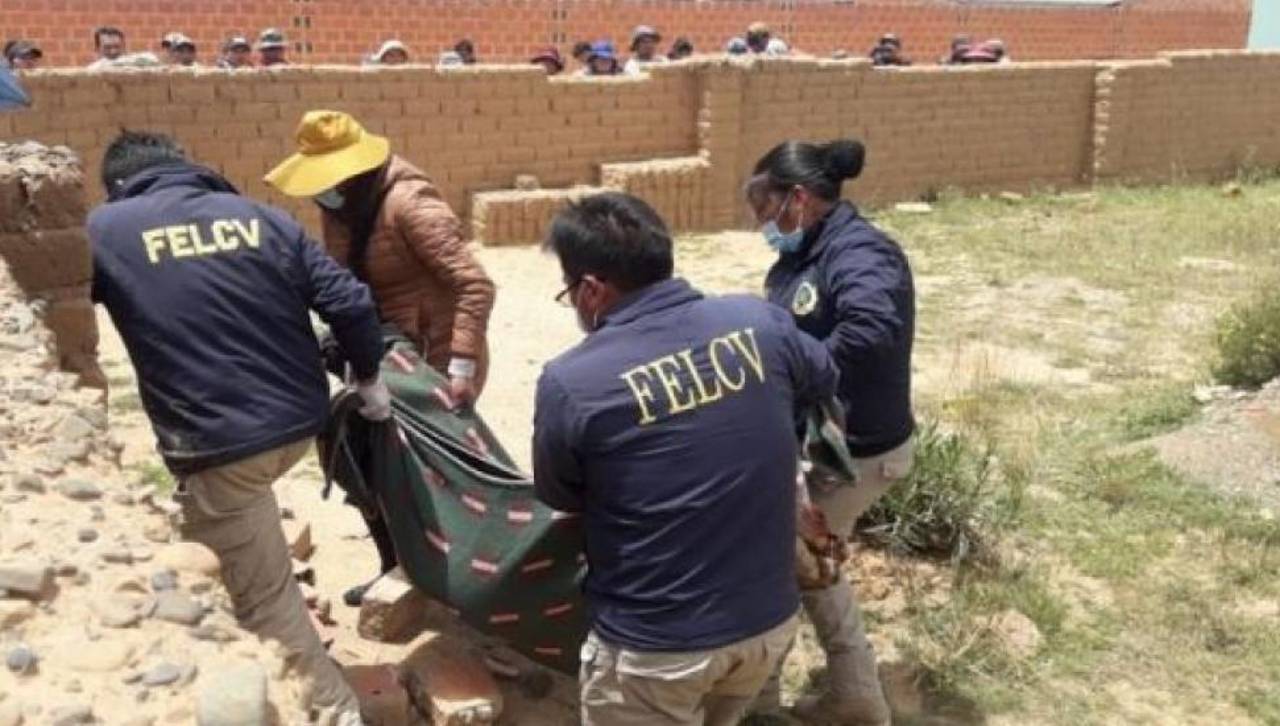 Dijo que su pareja se atragantó con un bolo de coca, pero era una coartada; el hombre es procesado como feminicida 