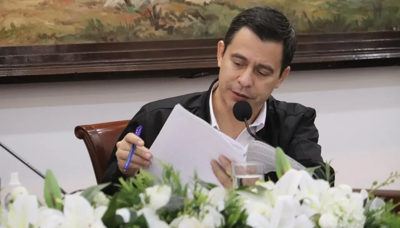 Disputa por curules en el Concejo cruceño: Se espera notificación del TSE para convocar a sesión