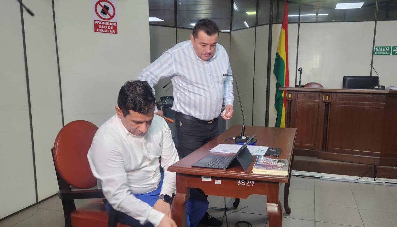 Fiscalía solicitará que se designe abogado de oficio a Jhonny Fernández para evitar nueva suspensión de audiencia