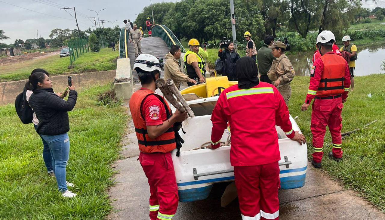 Adolescente muerto al caer a un canal: El padre dice que su hijo fue empujado 