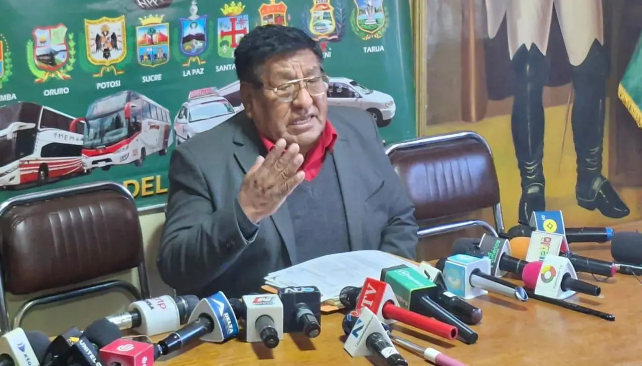 “Garantice el derecho al trabajo y transitabilidad”: Confederación de Choferes de Bolivia envía una carta a Rodrigo Paz