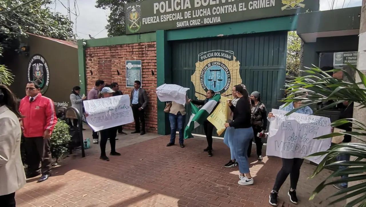Liberan al tiktoker que estaba aprehendido por una denuncia de difusión de información falsa 