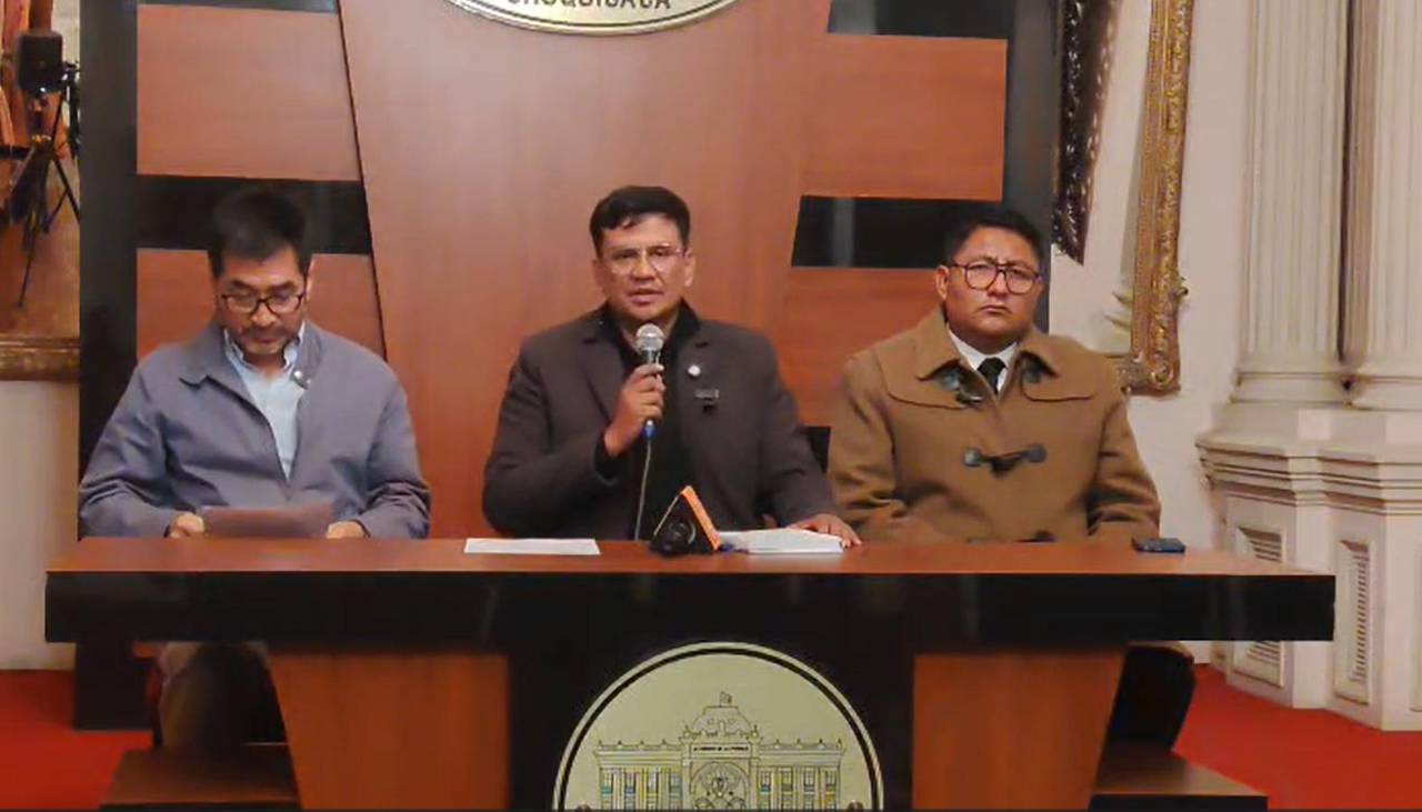Fallo del TSJ ratifica multa contra cementera, según el gobernador de Chuquisaca