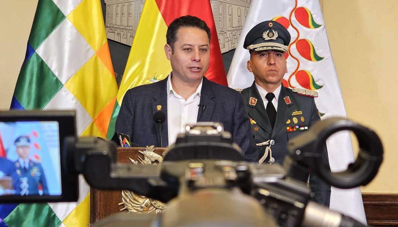Lara afirma que el presidente Paz quiere una reunión con él en un sauna