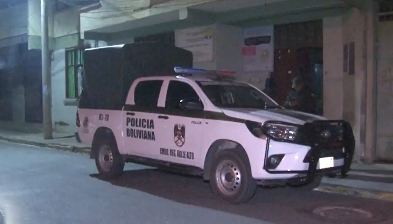 Policía rescata a dos mujeres retenidas por comunarios que amenazaban con lincharlas