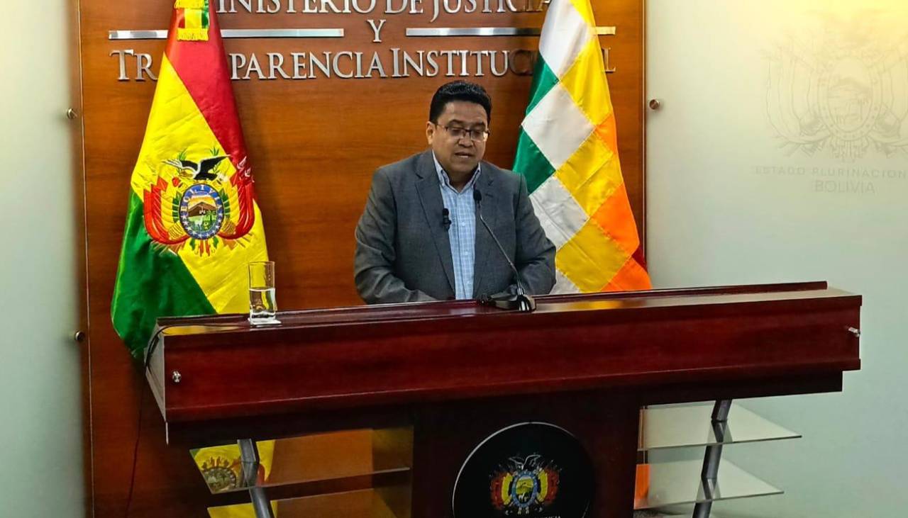 El fallo habilita los trámites de reparación y extradición para que Goni cumpla su sentencia en Chonchocoro, dice Siles 