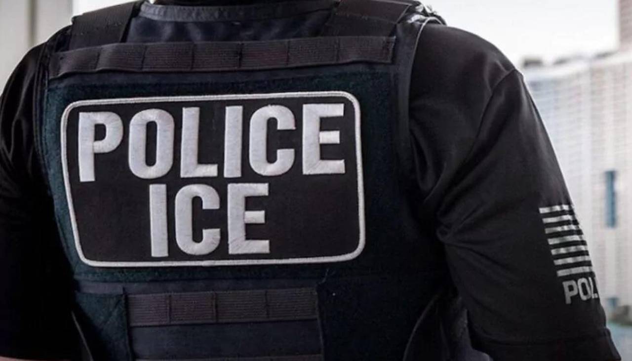 Arrestan a un agente de ICE acusado de disparar a un migrante venezolano en Minnesota
