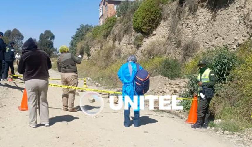 Hallan el cuerpo de una mujer en estado de descomposición en una bolsa de yute en La Paz