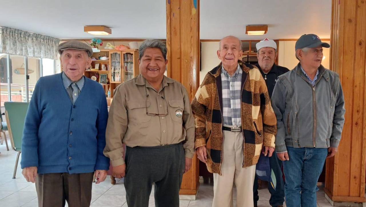 Juan Mejía ha dedicado gran parte de su vida a la noble misión de ayudar a los adultos mayores