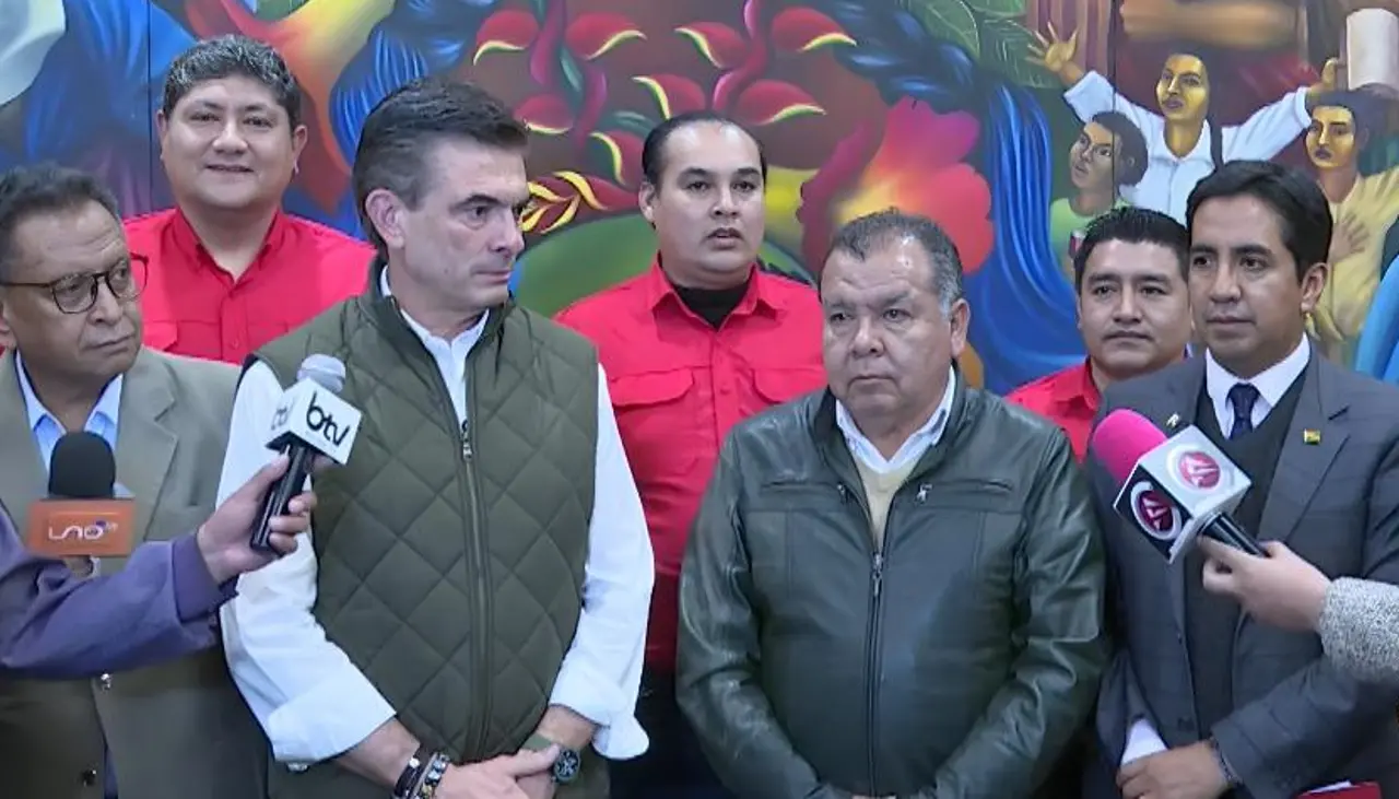 Paz se reúne con la dirigencia de la COD de Santa Cruz, que pide diálogo y que termine el conflicto