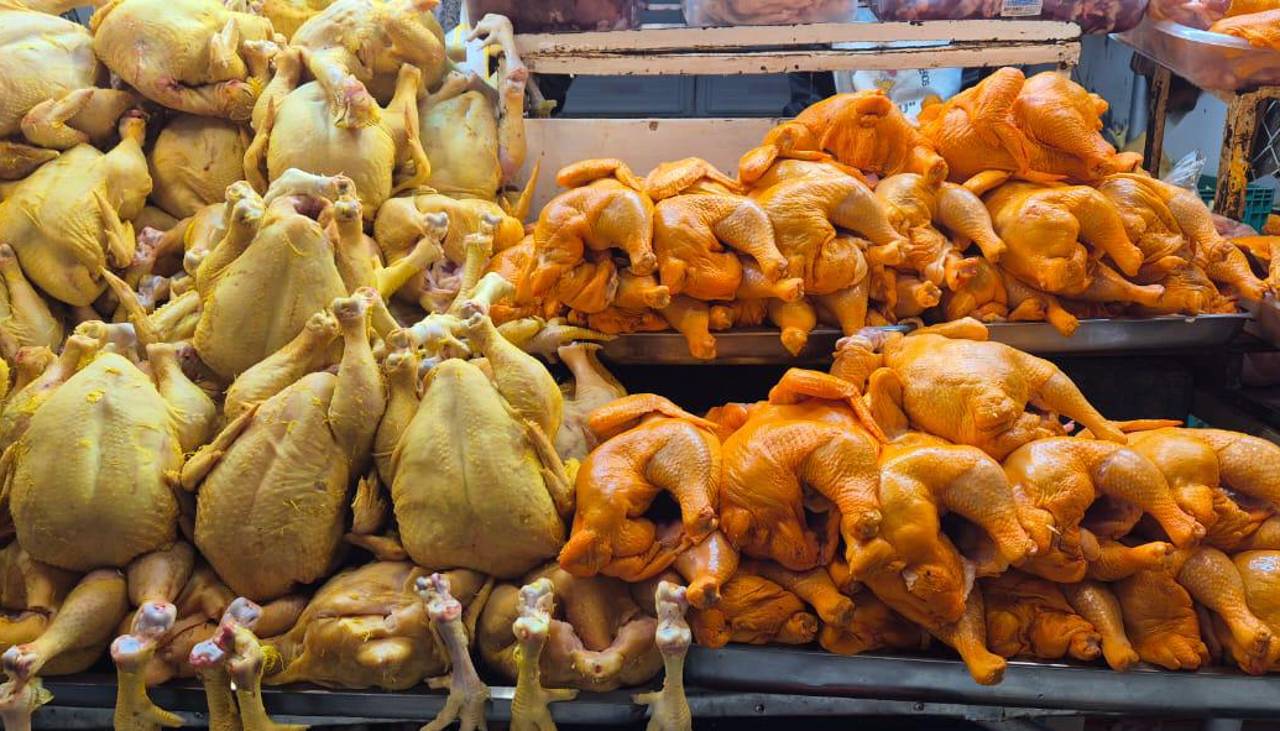 ¿A cuánto está el precio del kilo de pollo en mercados de las ciudades capitales este fin de semana?