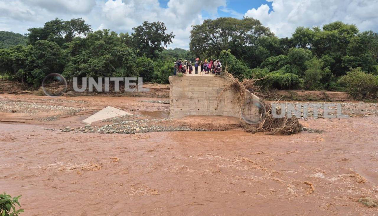 Por caída de parte del puente en Monteagudo hay pérdidas “considerables en el tema apícola y en el pecuario”, lamenta asambleísta 