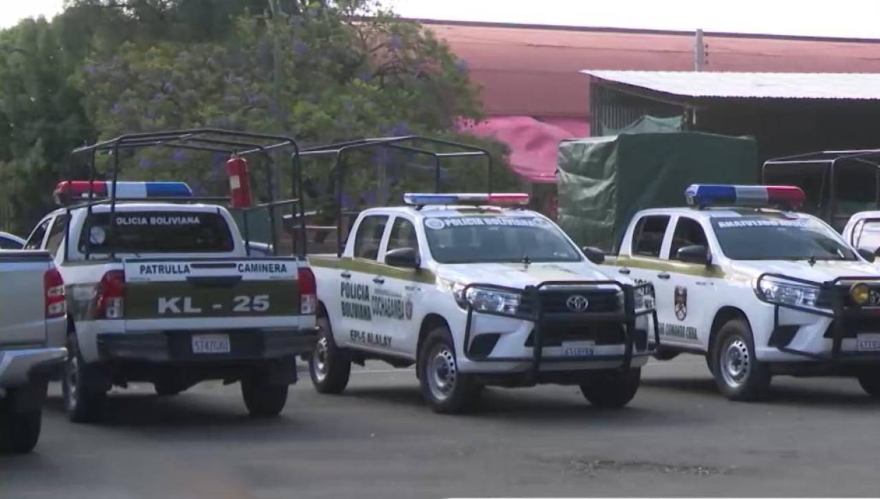 Policías en Cochabamba están acuartelados y se espera un informe sobre posibles desbloqueos