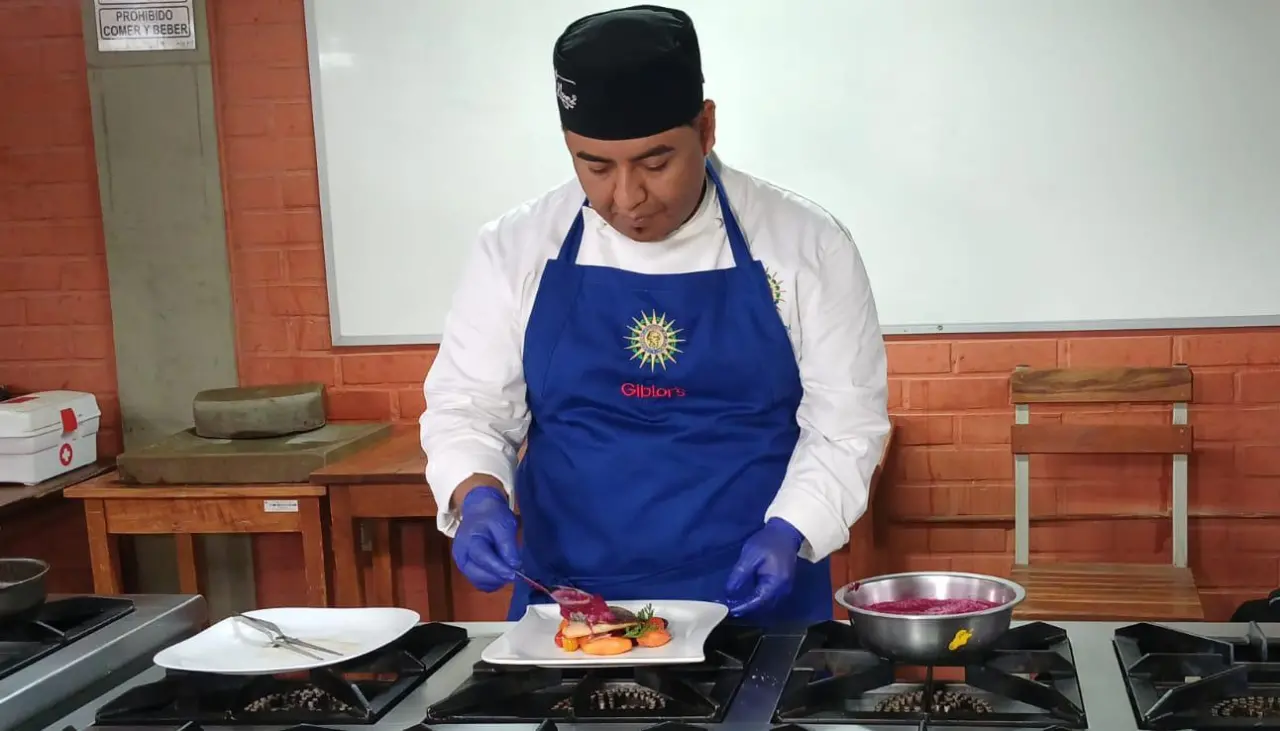 Fernando Neyra es un pionero en la cocina molecular utilizando insumos bolivianos para mostrarlos al mundo