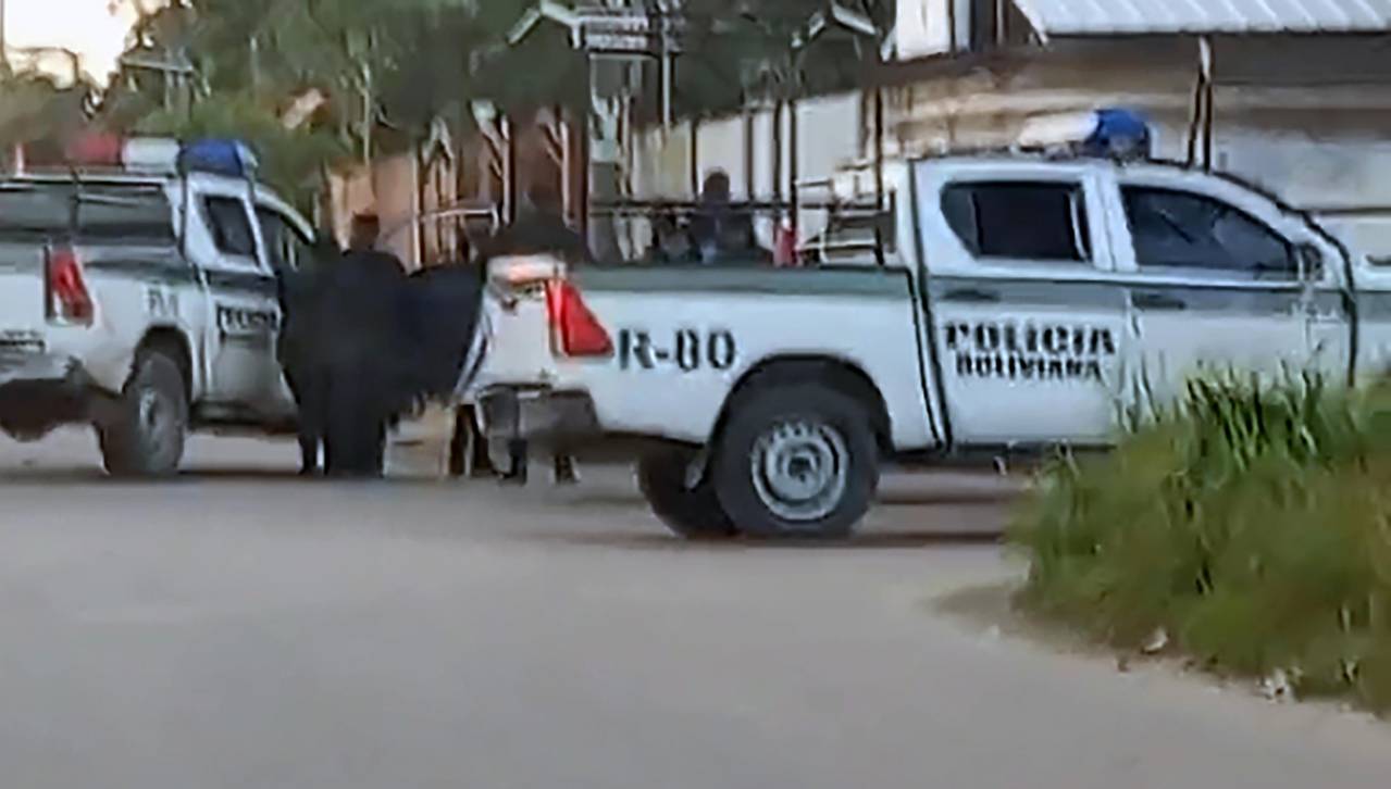 Vecinos relatan los momentos de temor durante el atrincheramiento de un hombre armado en el Plan Tres Mil 