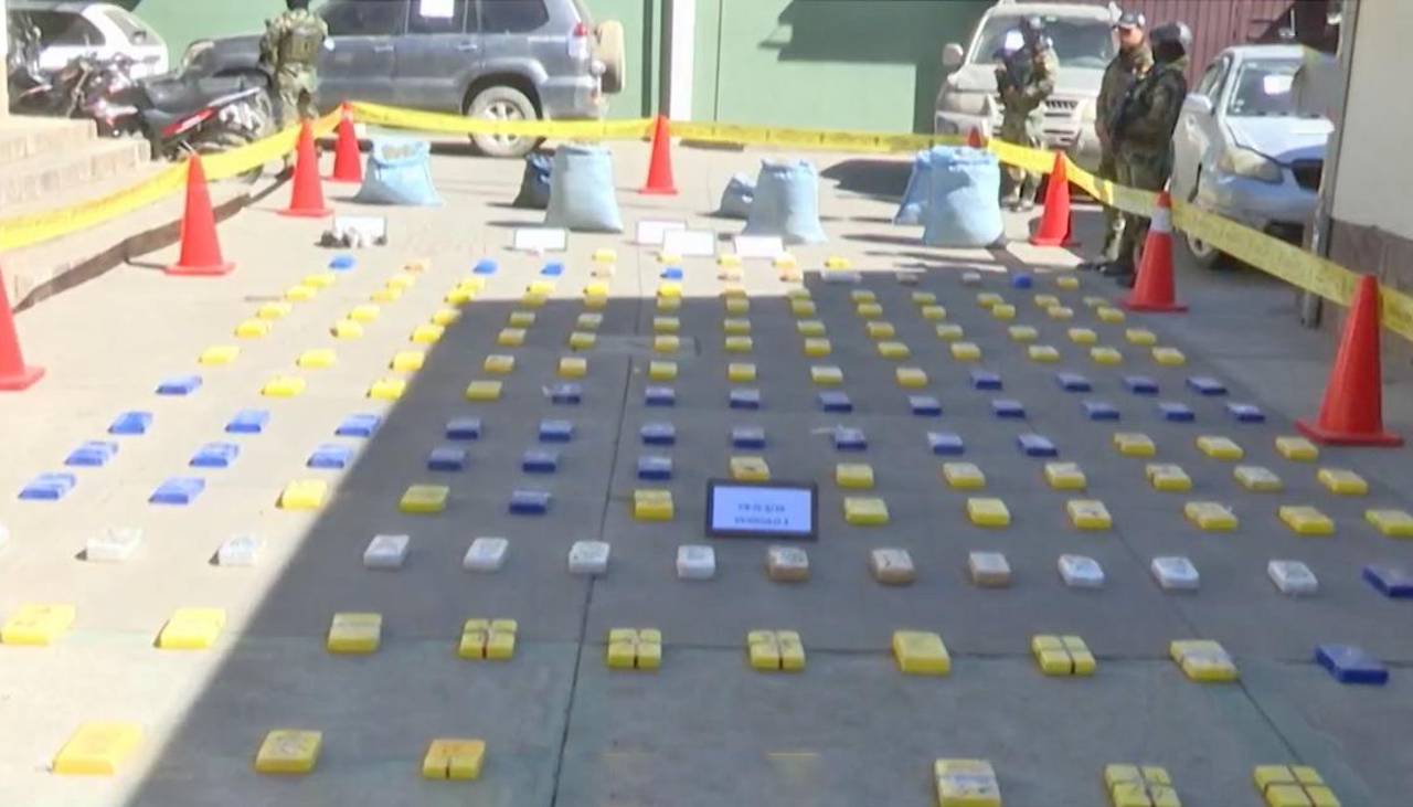 Aprehenden a hombre que transportaba droga en su vehículo; el sujeto chocó al tratar de huir