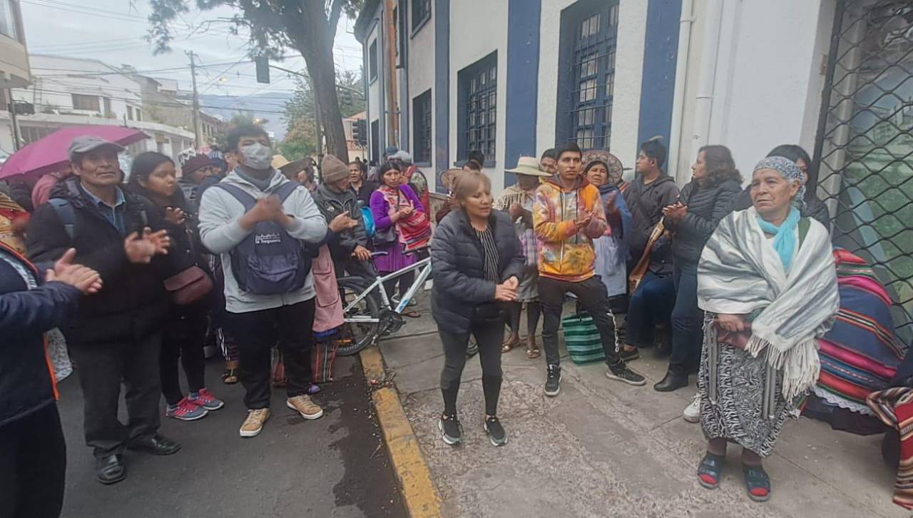 Protesta por arroz: Ciudadanos exigen que se siga vendiendo el producto en dependencias de Emapa