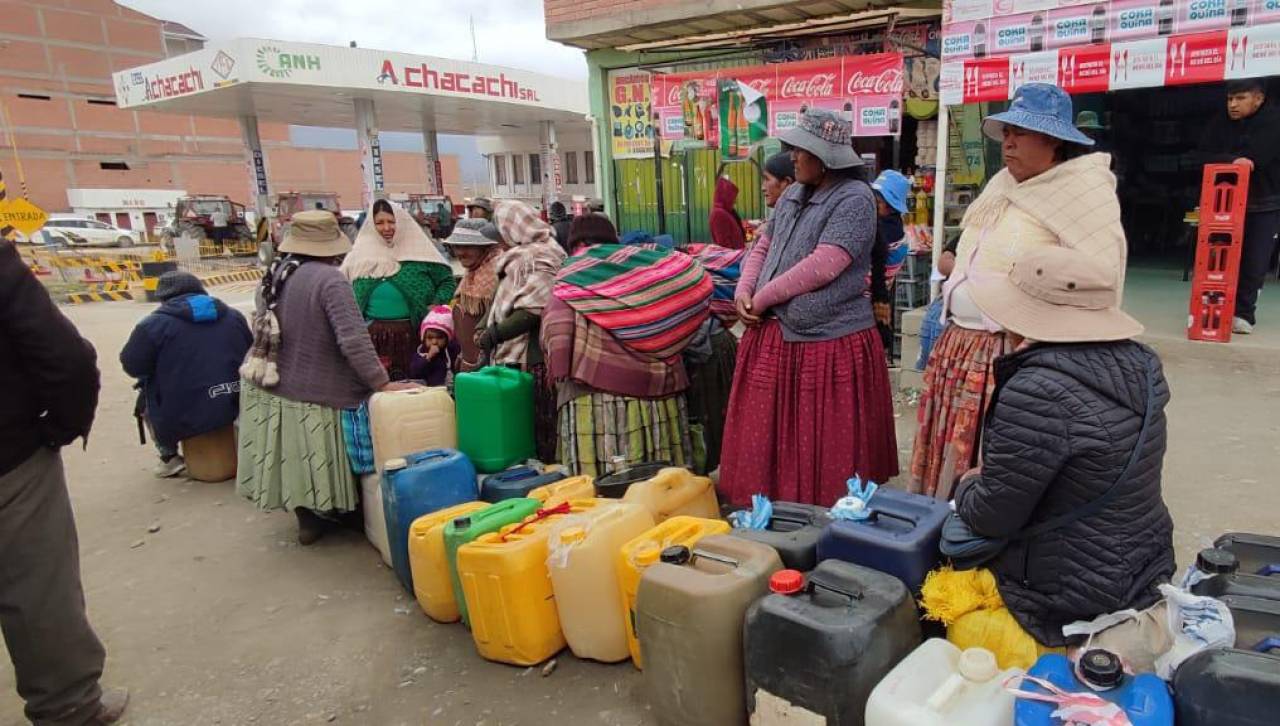 La producción de papa y avena en La Paz está en riesgo por falta de diésel, advierten agricultores