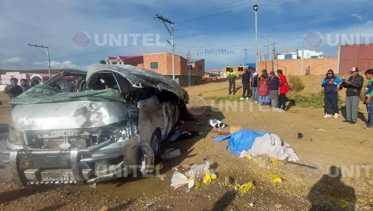 Fatal accidente: 13 muertos tras choque entre un camión y un minibús en la carretera La Paz - Oruro 