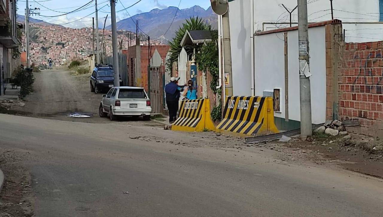 La Paz: Alcaldía notifica a 31 viviendas para que sean desalojadas ante riesgo de deslizamiento