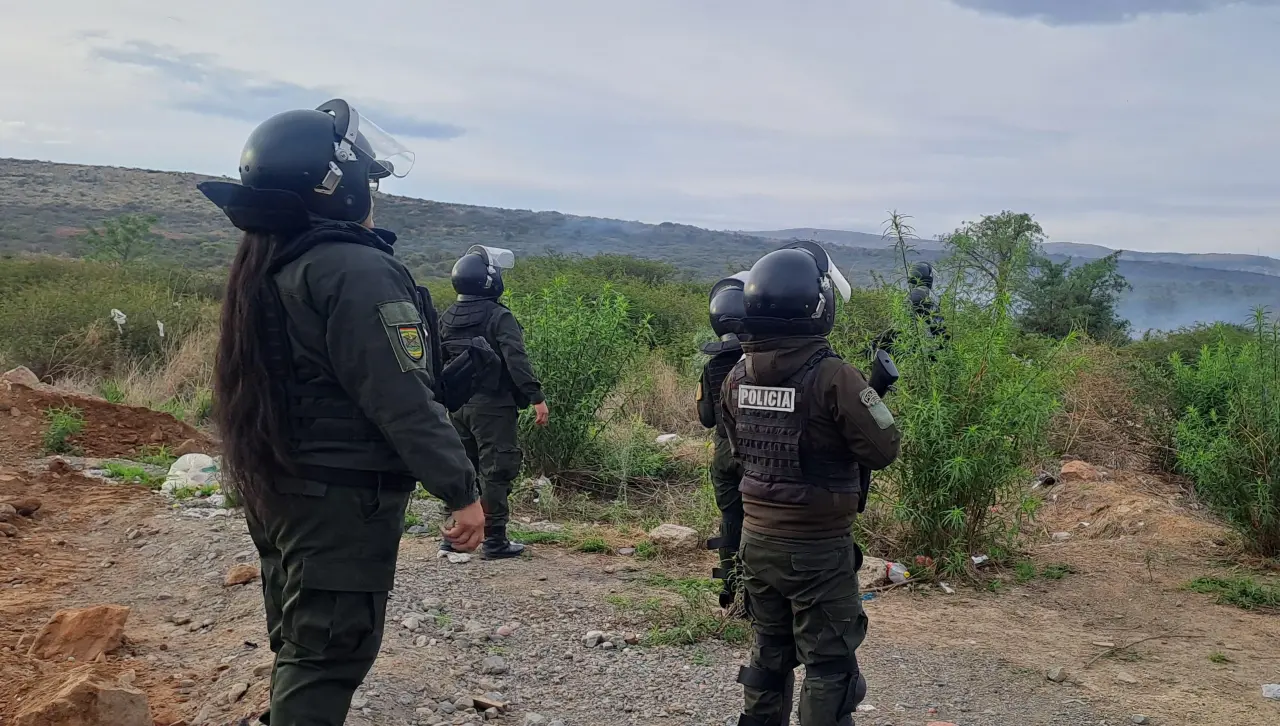 “Fue a entregar notas”: uno de los fallecidos en Colcapirhua era profesor y no estaba en el conflicto, dice la familia