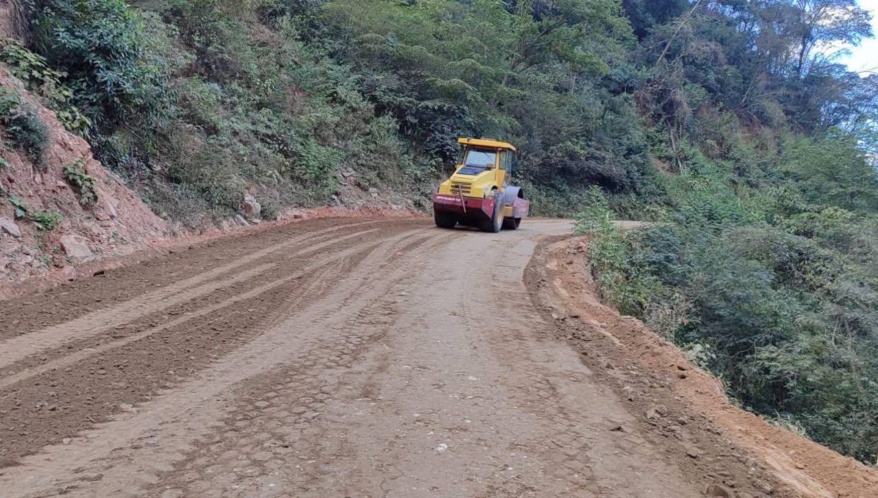 Diputados sancionan proyecto para la construcción de una carretera alterna entre La Paz y Cochabamba