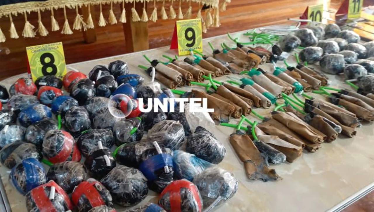 La Paz: Aprehenden a 36 personas en posesión de armas de fuego, dinamita y granadas de gas