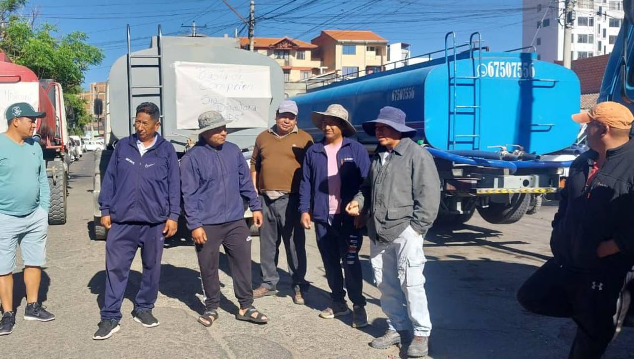Se eleva el precio del turril de agua en Cochabamba; cisternas piden carga directa de Misicuni para disminuir costos