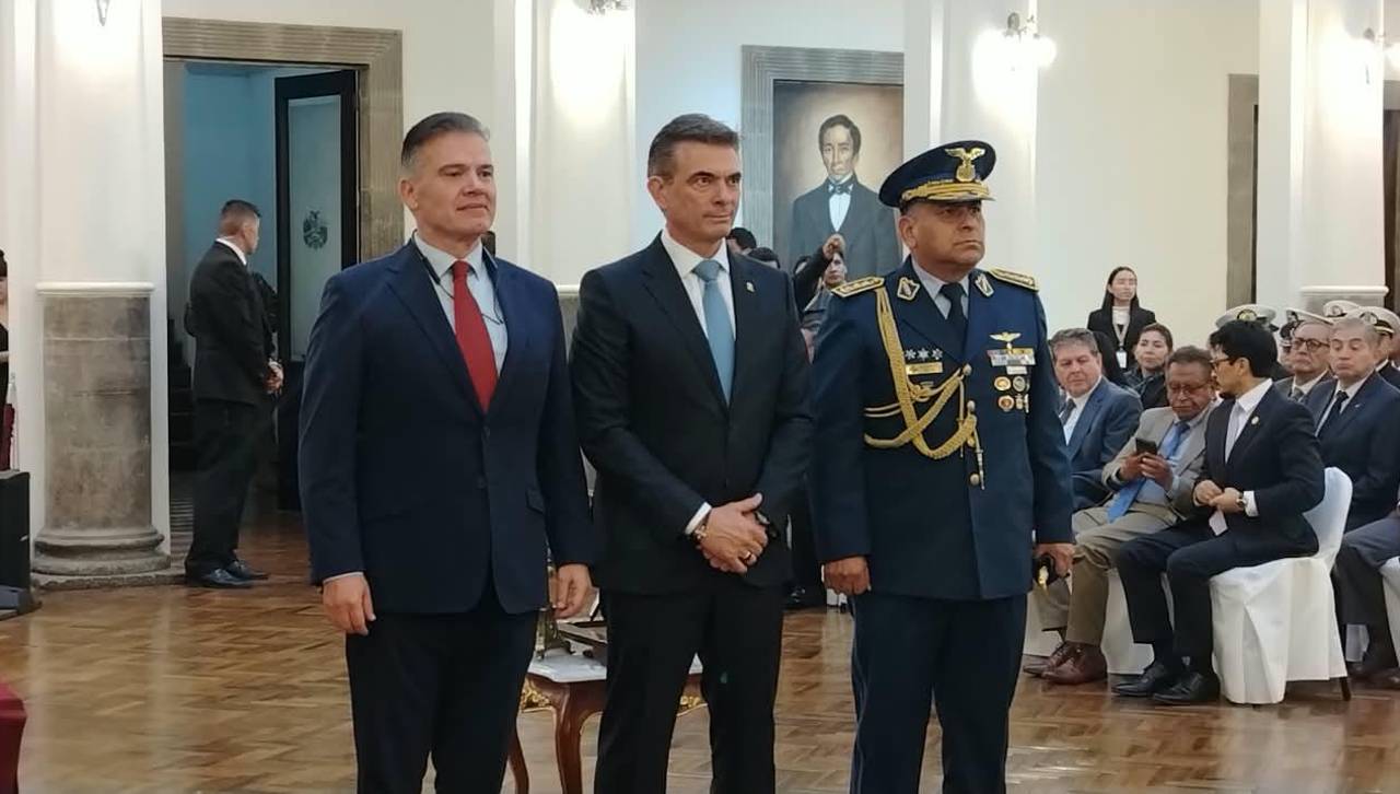 Paz posesiona al Secretario General Permanente del Consejo Supremo de Defensa